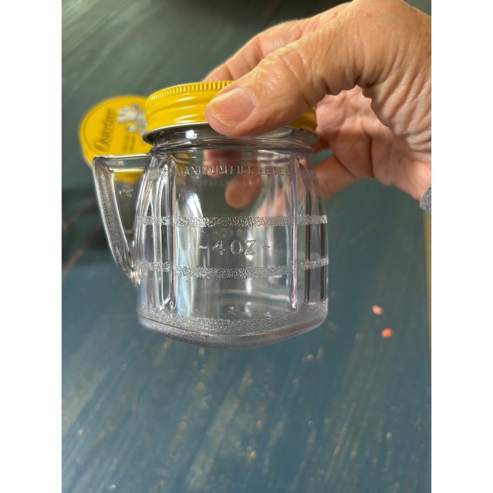 Vintage Osterizer Mini-Blend Container Set of 3 Yellow Lid 4oz Plastic Jars - Picture 3 of 9